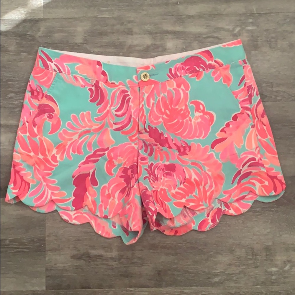 Lilly Pulitzer scalloped shorts
